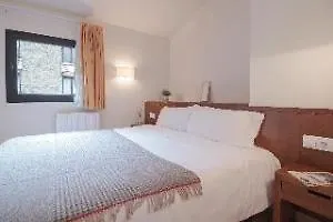La Serrera Apartamentos 卡尼略 安道尔